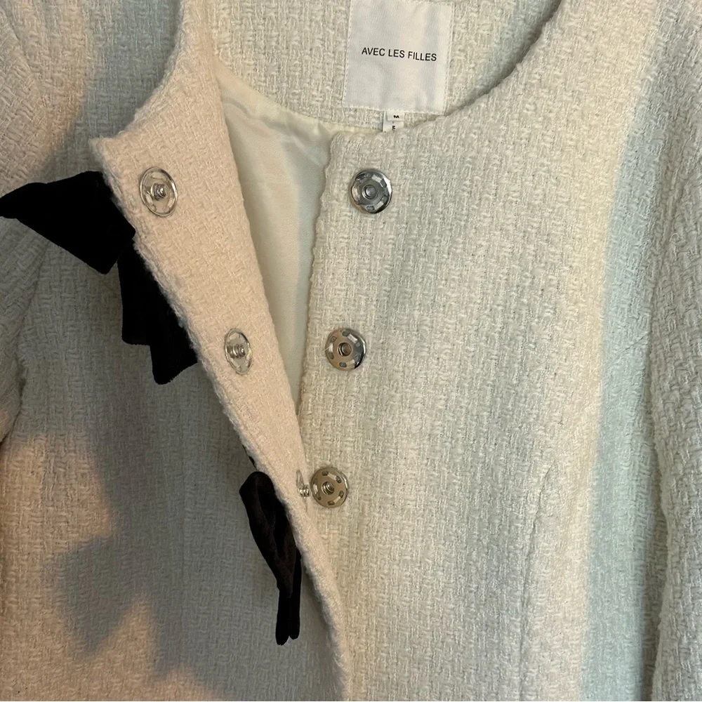 Avec Les Filles Women's Ivory Jacket with Black Bow Accents, Size Medium - Picture 11 of 14